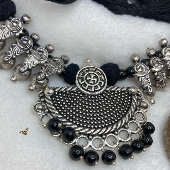 Oxidized Silver Medallion Handmade Ethnic Rope Choker Necklace - Picture 2 of 3
